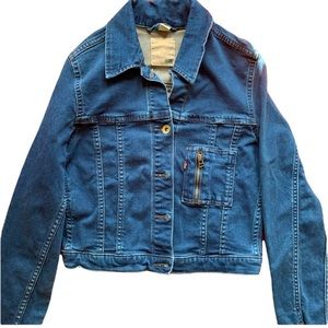 Dark blue Levi’s jean jacket